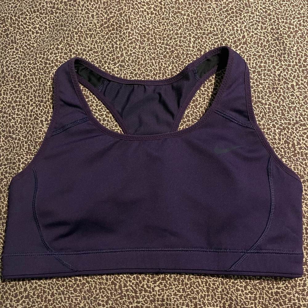 Nike sports bra size small